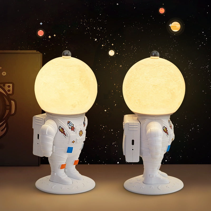 Creative Astronaut Moon Charging Astronaut Small Night Lamp